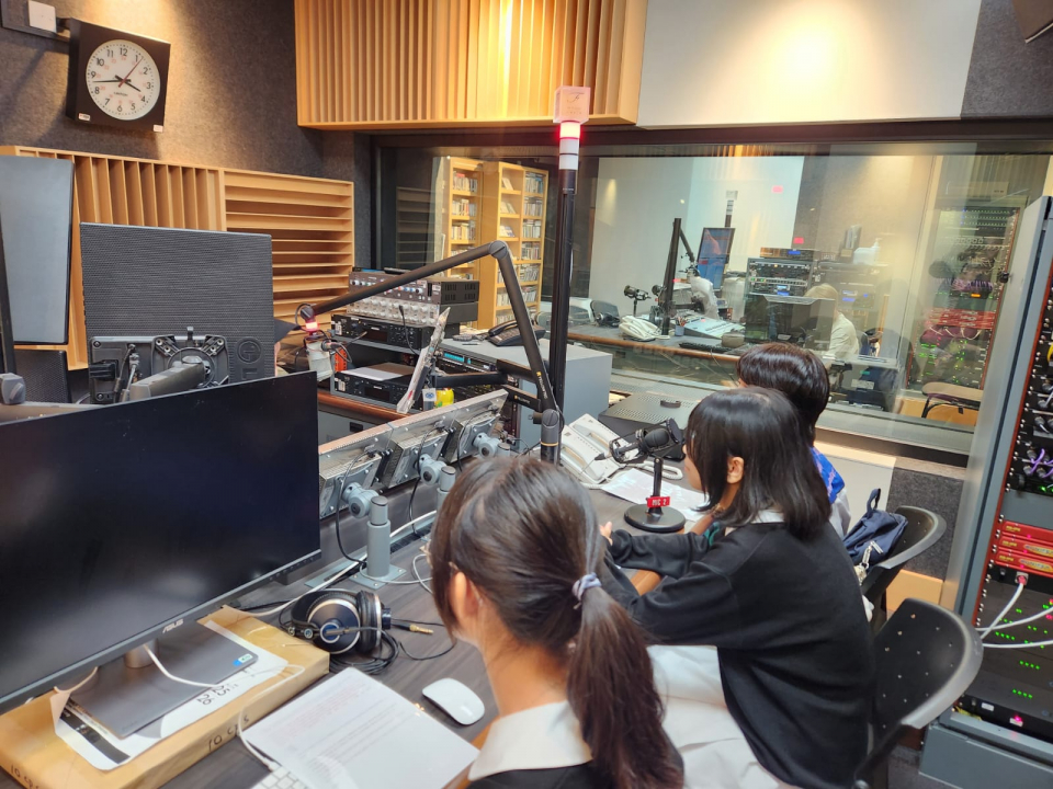 張沛松紀念中學