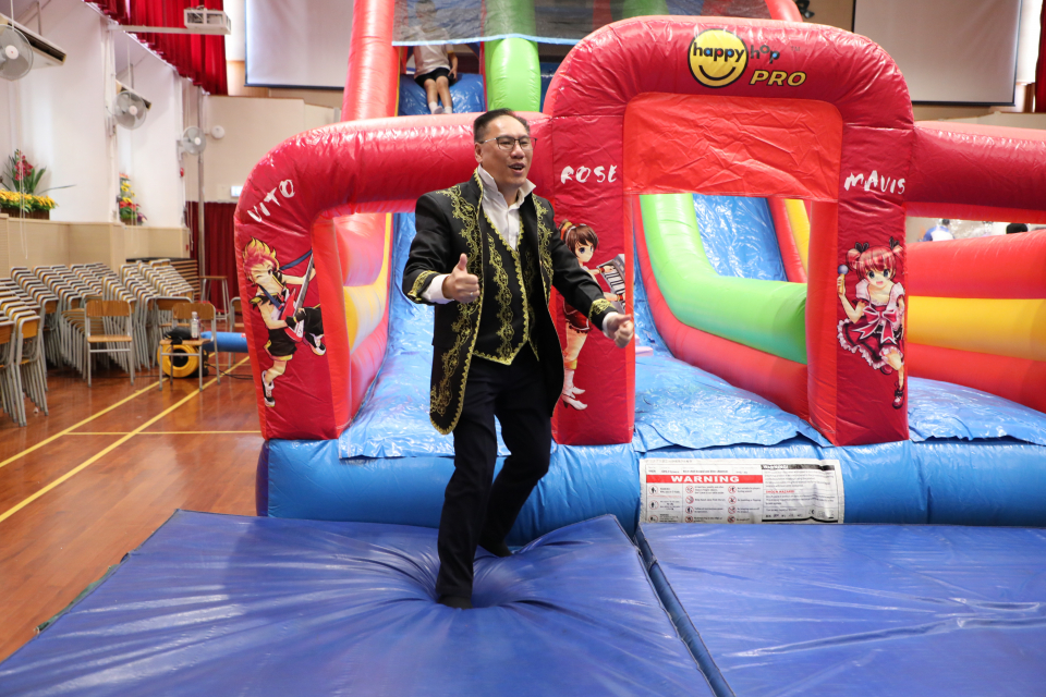 張沛松紀念中學