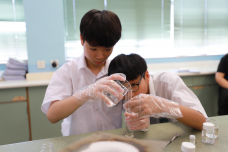 張沛松紀念中學