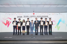 學校起動計劃獎學金頒獎，共獲10萬港元獎學金