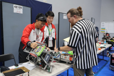 張沛松紀念中學