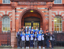 星島日報 - 張沛松中學出戰歐洲VEX機械人賽 
