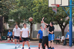 張沛松紀念中學
